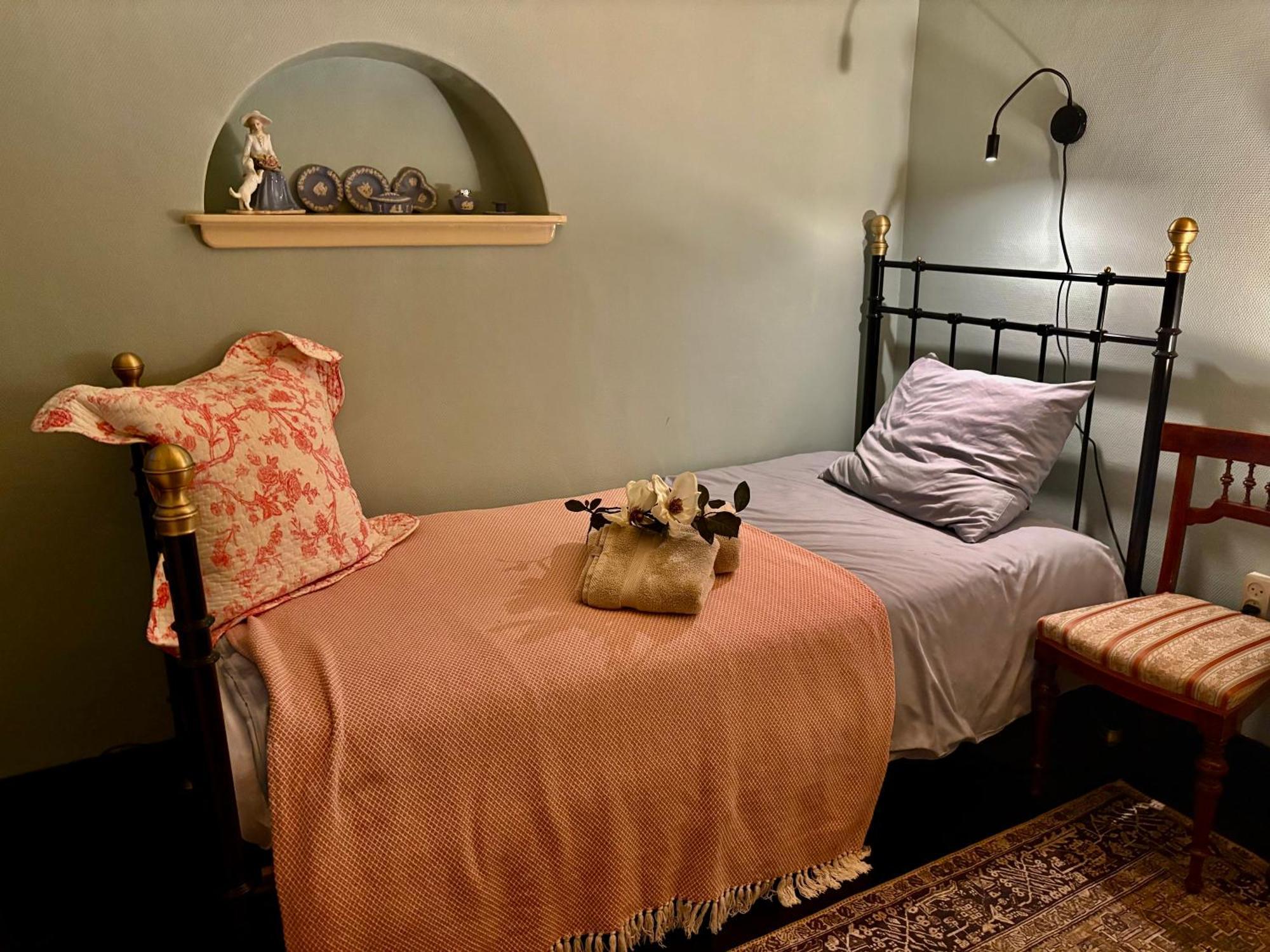אמרונגן B&B Het Gasthuys מראה חיצוני תמונה