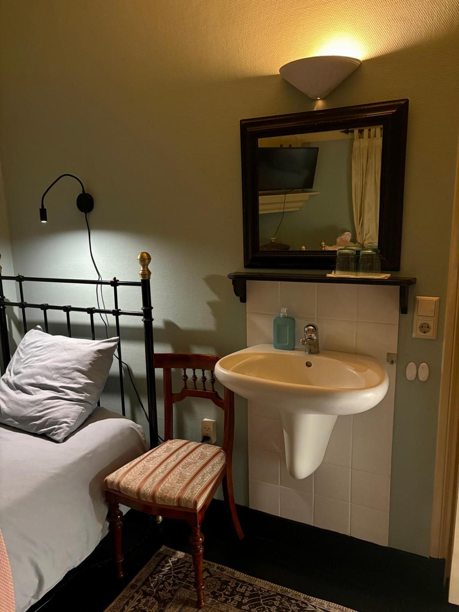אמרונגן B&B Het Gasthuys מראה חיצוני תמונה
